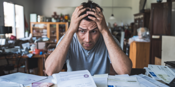 "Evite Dívidas: Adote uma Mentalidade Estoica para Suas Finanças"